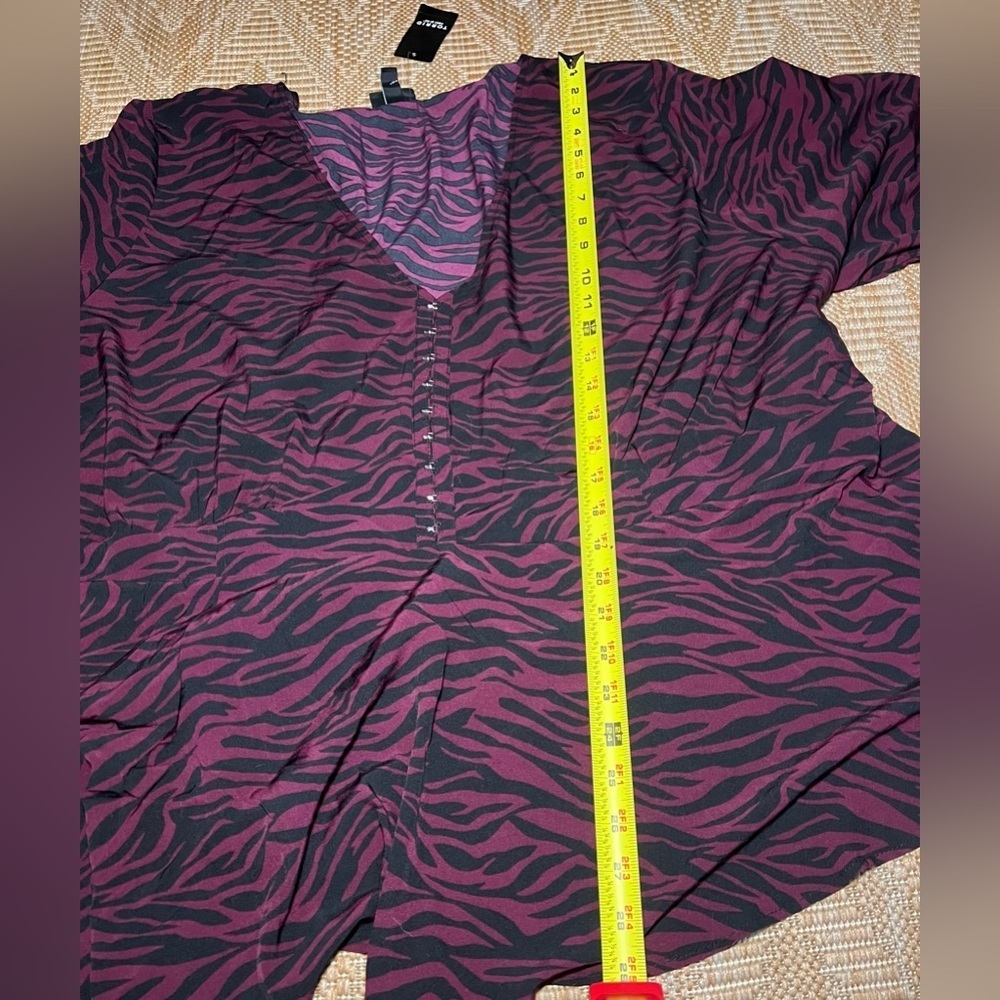 Torrid Women's Zebra Print Peplum Blouse,Purple & Black,Size 6X,NWT - Picture 5 of 9